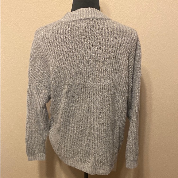 American Eagle Outfitters Gray Crew Neck Sweater - Picture 4 of 9